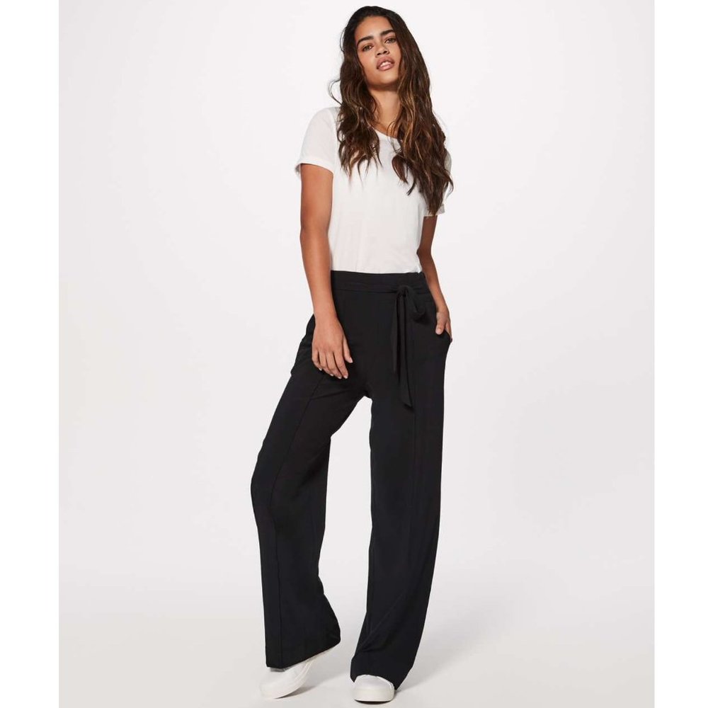 Lululemon Noir Wide Leg Black Tie Detail High Rise Pant - Size 6